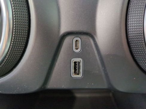 Used 2019 Chevrolet Blazer LT image 38