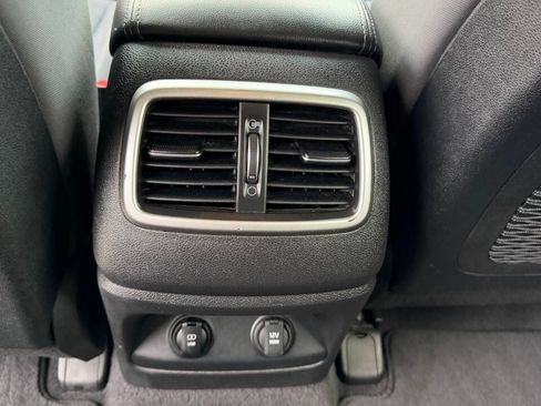Used 2016 Kia Sorento LX AWD/4WD image 29