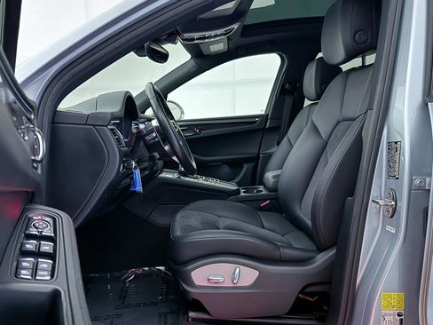 Used 2018 Porsche Macan S image 18