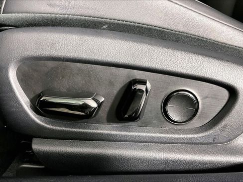 Used 2025 Lexus ES 350 w/ Premium Package image 34