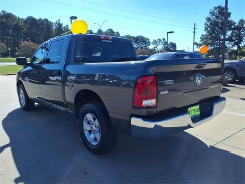 Used 2022 RAM 1500 Classic SLT image 4