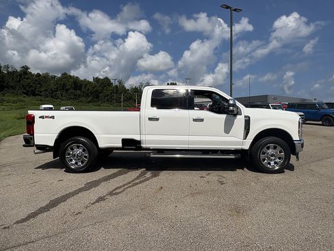 Used 2026 Ford F350 Lariat w/ Lariat Premium Package AWD/4WD image 6