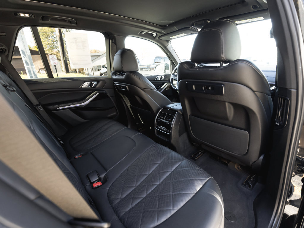 Used 2023 BMW X5 xDrive40i AWD/4WD image 33