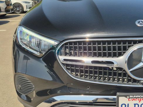 Used 2024 Mercedes-Benz GLC 300 4MATIC image 21