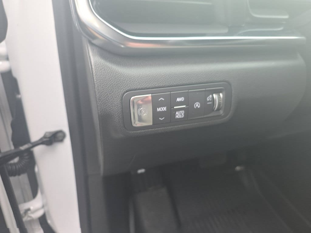 Certified 2026 GMC Terrain Elevation w/ Elevation Premium Package AWD/4WD image 11