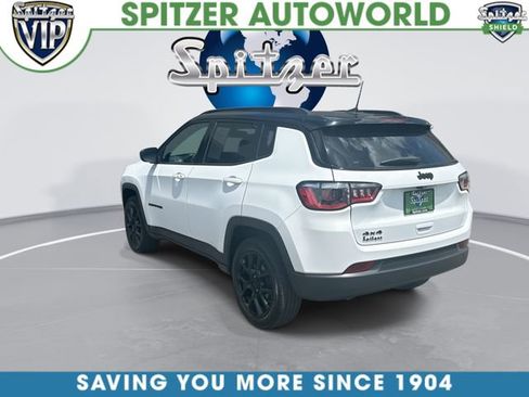 Used 2023 Jeep Compass Latitude w/ Sun and Sound Group AWD/4WD image 7
