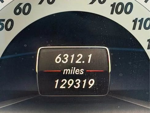 Used 2014 Mercedes-Benz E 350 Sedan image 11