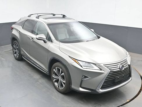 Used 2017 Lexus RX 450h AWD image 36