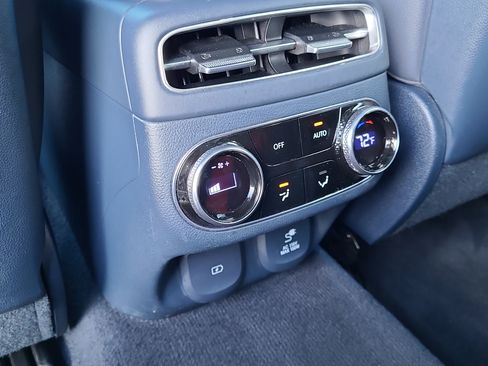 Used 2023 Genesis GV70 2.5T w/ Sport Prestige Package AWD/4WD image 16