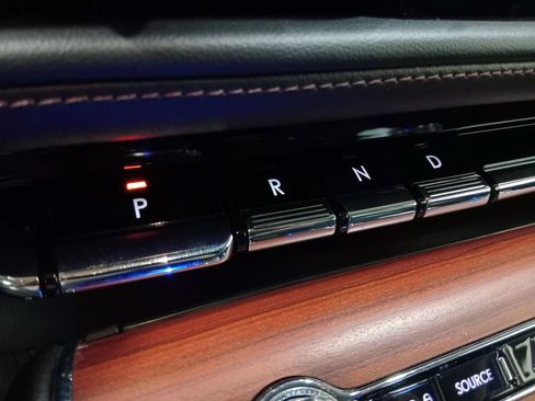 Certified 2023 Lincoln Aviator Reserve w/ Equipment Group 201A AWD/4WD image 26