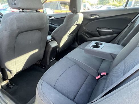 Used 2017 Chevrolet Cruze LT w/ Convenience Package image 12