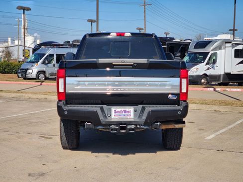 Used 2022 Ford F350 Platinum w/ FX4 Off-Road Package image 8