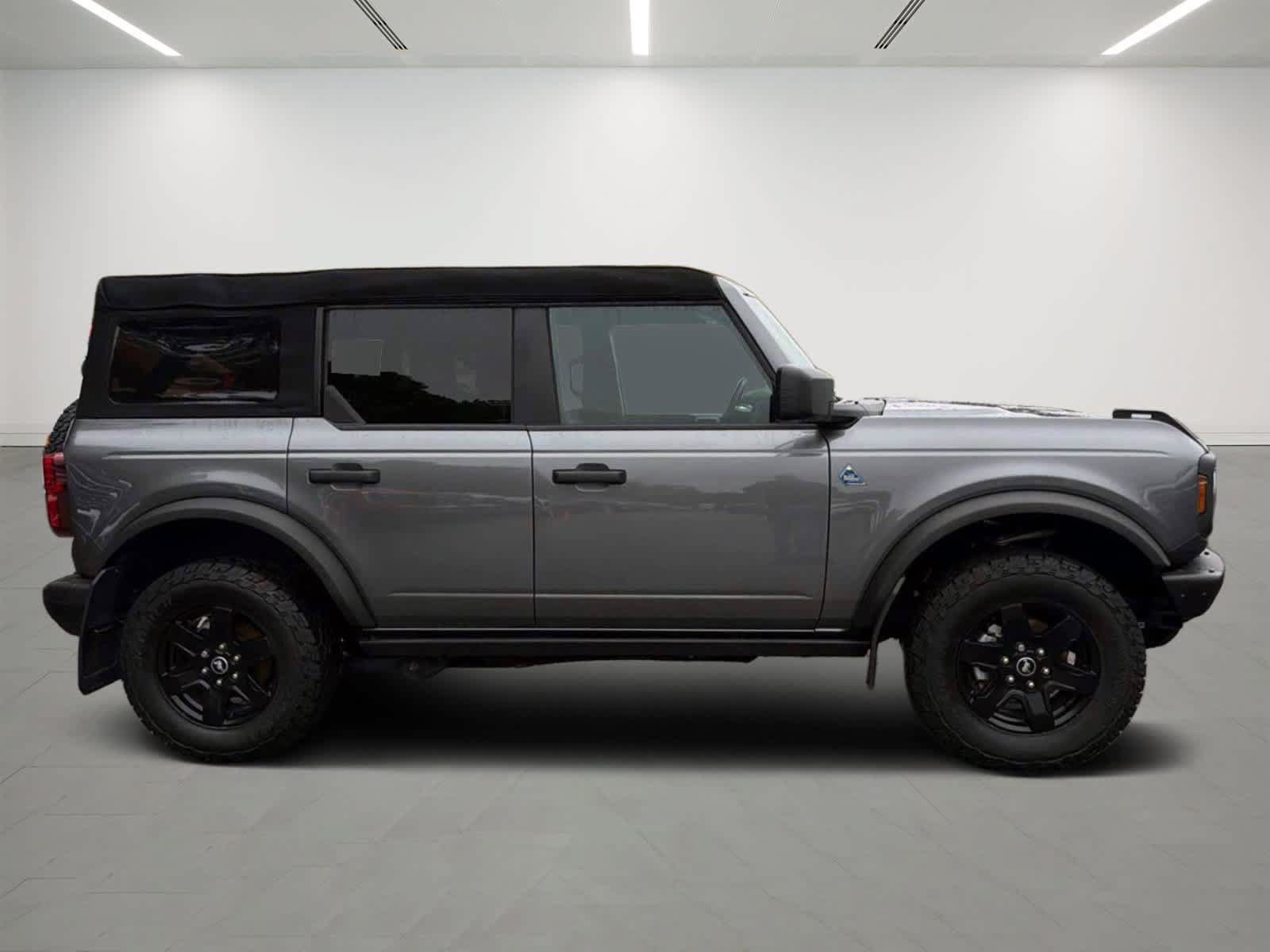 Used 2024 Ford Bronco Black Diamond AWD/4WD image 5