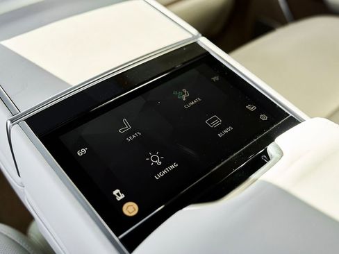 Used 2024 Land Rover Range Rover SV image 52