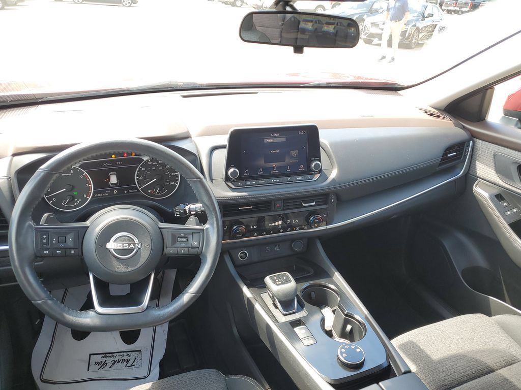 Used 2022 Nissan Rogue S AWD/4WD image 22