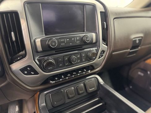 Used 2018 GMC Sierra 1500 SLT AWD/4WD image 19