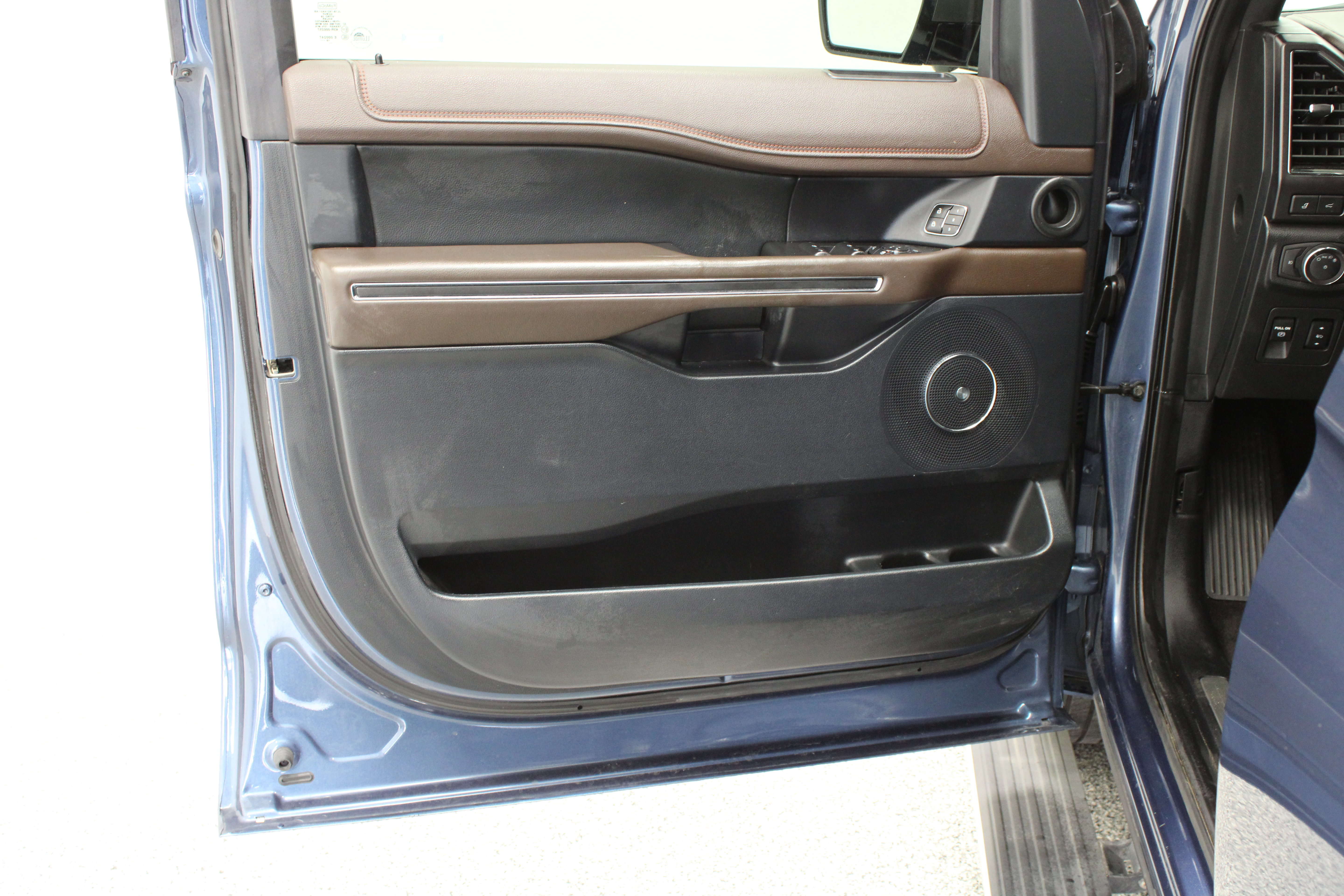 Used 2020 Ford Expedition King Ranch RWD image 12
