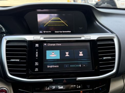 Used 2017 Honda Accord EX-L image 25