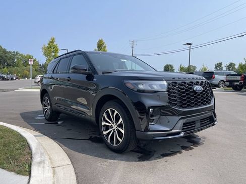 Certified 2026 Ford Explorer ST-Line AWD/4WD image 7