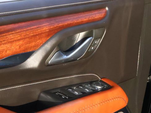 Used 2024 GMC Yukon Denali Ultimate image 19