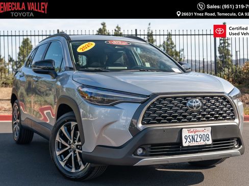 Certified 2025 Toyota Corolla Cross XLE FWD image 1