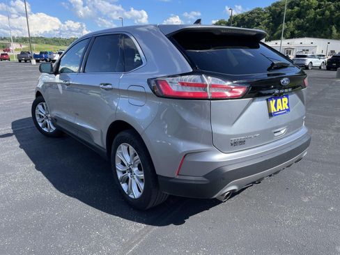 Used 2022 Ford Edge Titanium AWD/4WD image 7