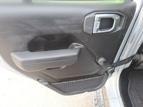 Used 2024 Jeep Wrangler Sport image 14