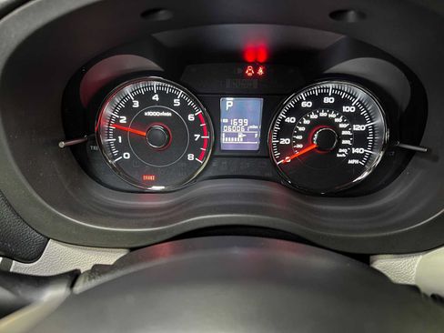 Used 2015 Subaru Forester 2.5i Touring w/ Eyesight & Navigation System AWD/4WD image 32