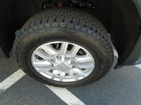 Certified 2024 GMC Sierra 2500 SLE image 23