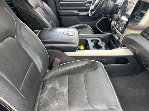 Used 2019 RAM 1500 Laramie AWD/4WD image 16