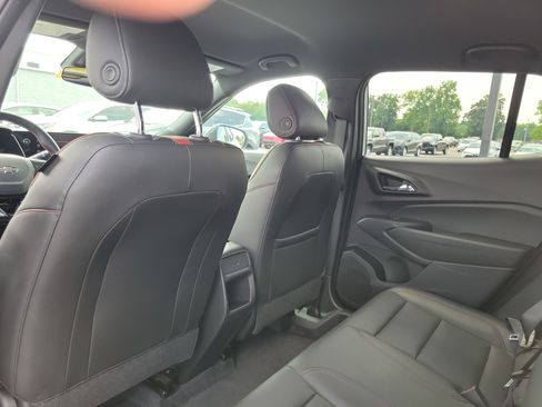 Used 2024 Chevrolet Trax RS w/ Driver Confidence Package FWD image 14