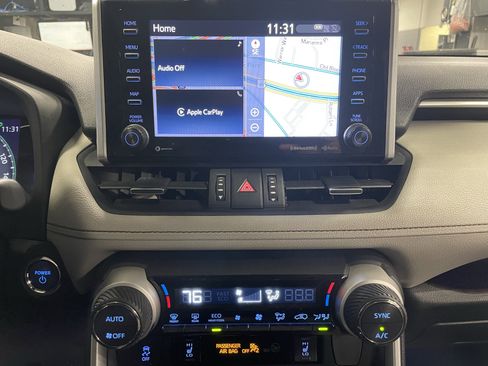 Used 2019 Toyota RAV4 Limited image 19