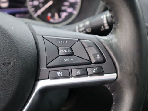 Used 2021 Nissan Sentra SV FWD image 13