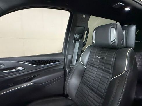 Used 2023 Cadillac Escalade V AWD/4WD image 17