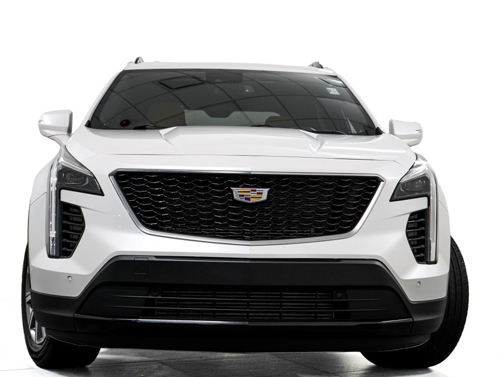 Used 2023 Cadillac XT4 Sport w/ Sun And Sound Package AWD/4WD image 3