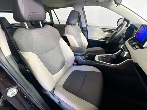 Used 2024 Toyota RAV4 XLE w/ Convenience Package image 31