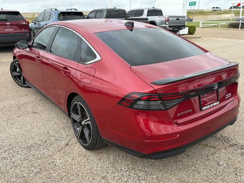 Used 2025 Honda Accord Sport image 5
