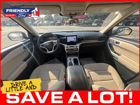 Used 2022 Ford Explorer XLT AWD/4WD image 18