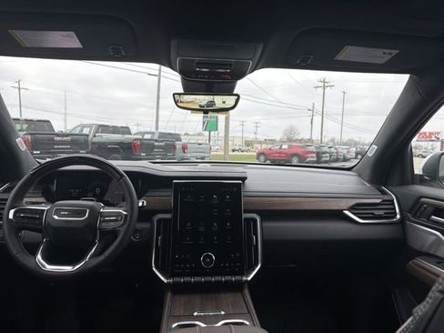 New 2026 GMC Acadia Denali Ultimate w/ LPO, Floor Liner Package image 40