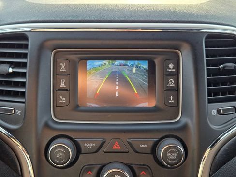 Used 2016 Jeep Grand Cherokee Laredo w/ Quick Order Package 23E AWD/4WD image 22