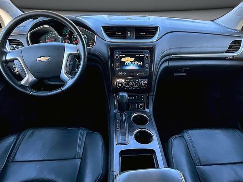 Used 2016 Chevrolet Traverse LT image 7