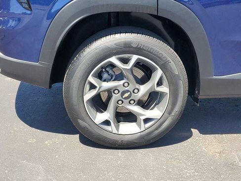 Certified 2024 Chevrolet Trax LT w/ Driver Confidence Package FWD image 29