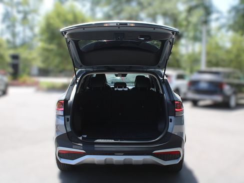 Certified 2024 Kia Sportage EX FWD image 9