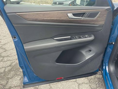 New 2025 Volkswagen Atlas SEL image 17