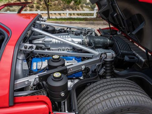 Used 2005 Ford GT RWD image 4