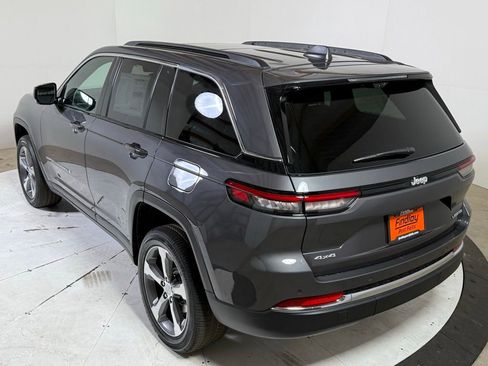 New 2025 Jeep Grand Cherokee Limited w/ Luxury Tech Group II AWD/4WD image 5