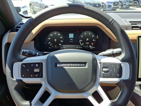 New 2026 Land Rover Defender 110 X-Dynamic SE AWD/4WD image 17