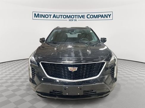 Used 2023 Cadillac XT4 Sport image 3