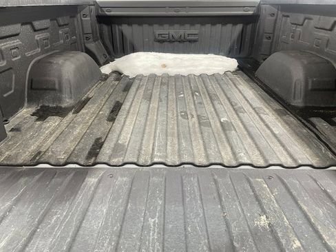 Used 2024 GMC Sierra 1500 SLE w/ Preferred Package image 24