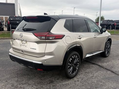 Used 2025 Nissan Rogue Platinum FWD image 15